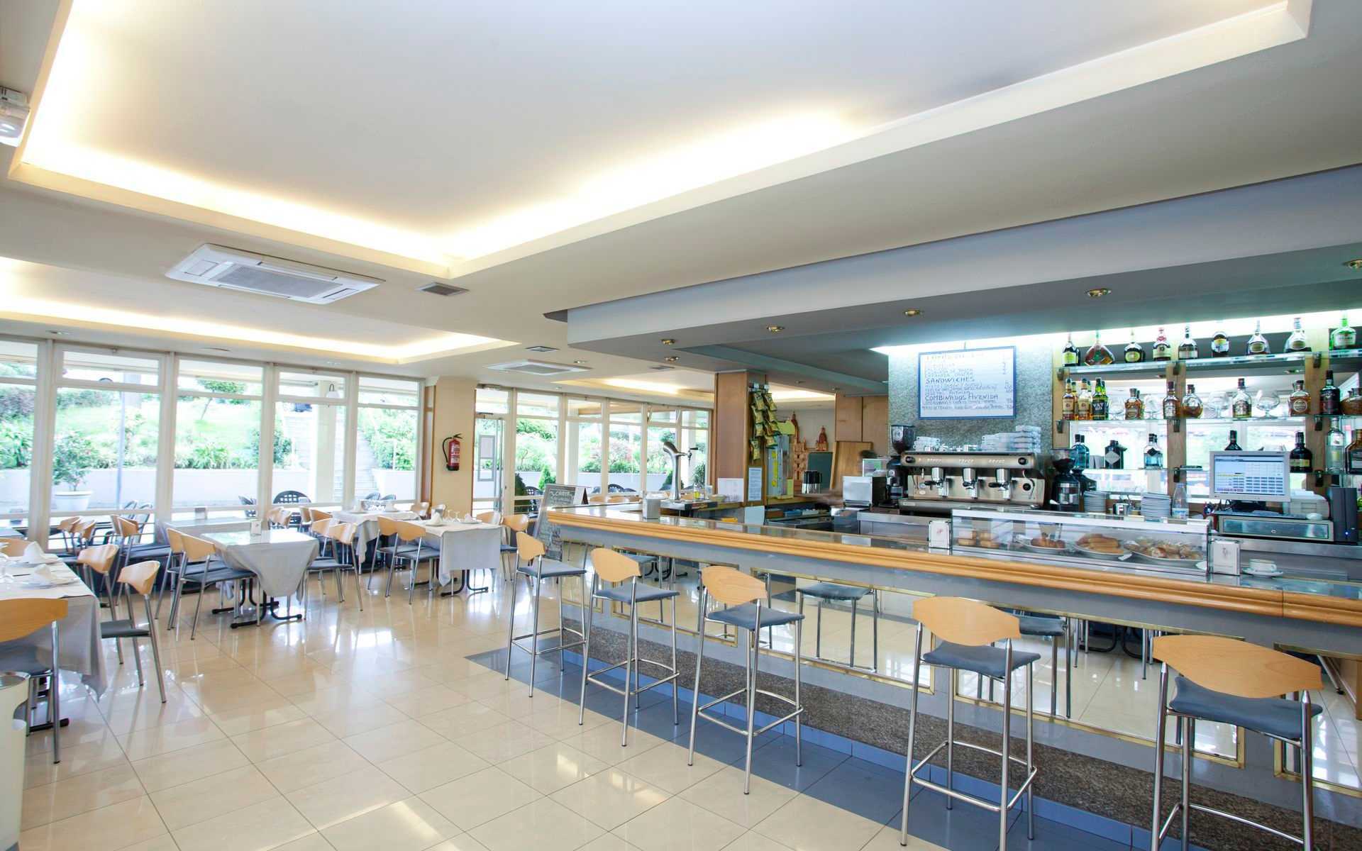 Hotel Avenida A Coruña Restaurace fotografie